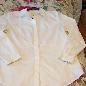 CHICOS Tuxedo Front Button Up Long Sleevess Shirt White Size 0